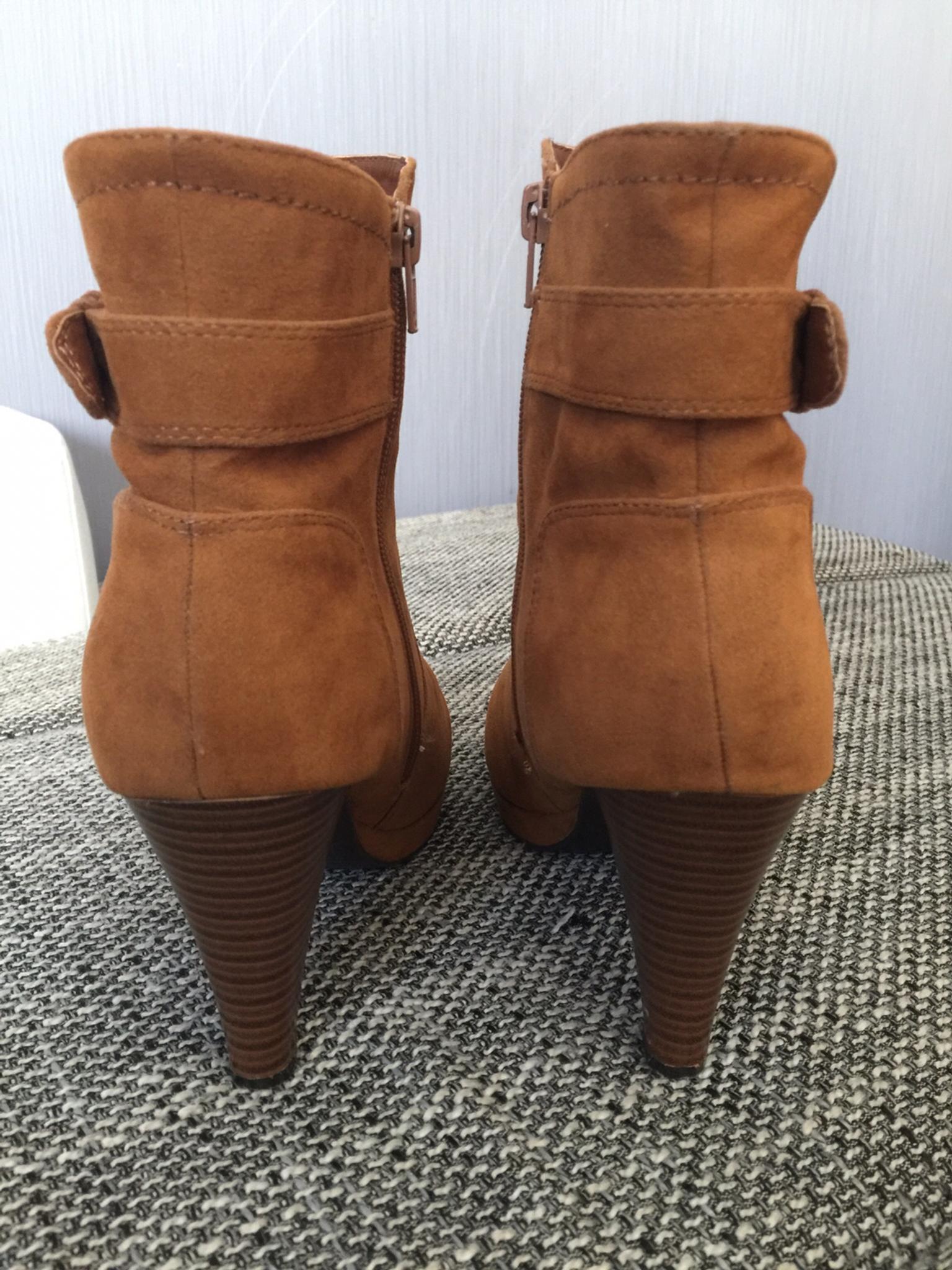 Damen Wildleder Stiefeletten / Größe 41 in 76467 Bietigheim for €8.00