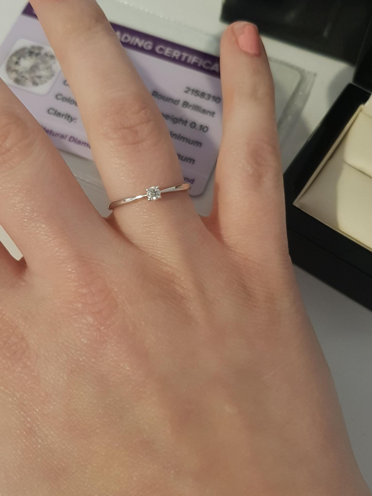 9ct white gold 0.1 carat diamond size p in LL18 Bodelwyddan for £10.00