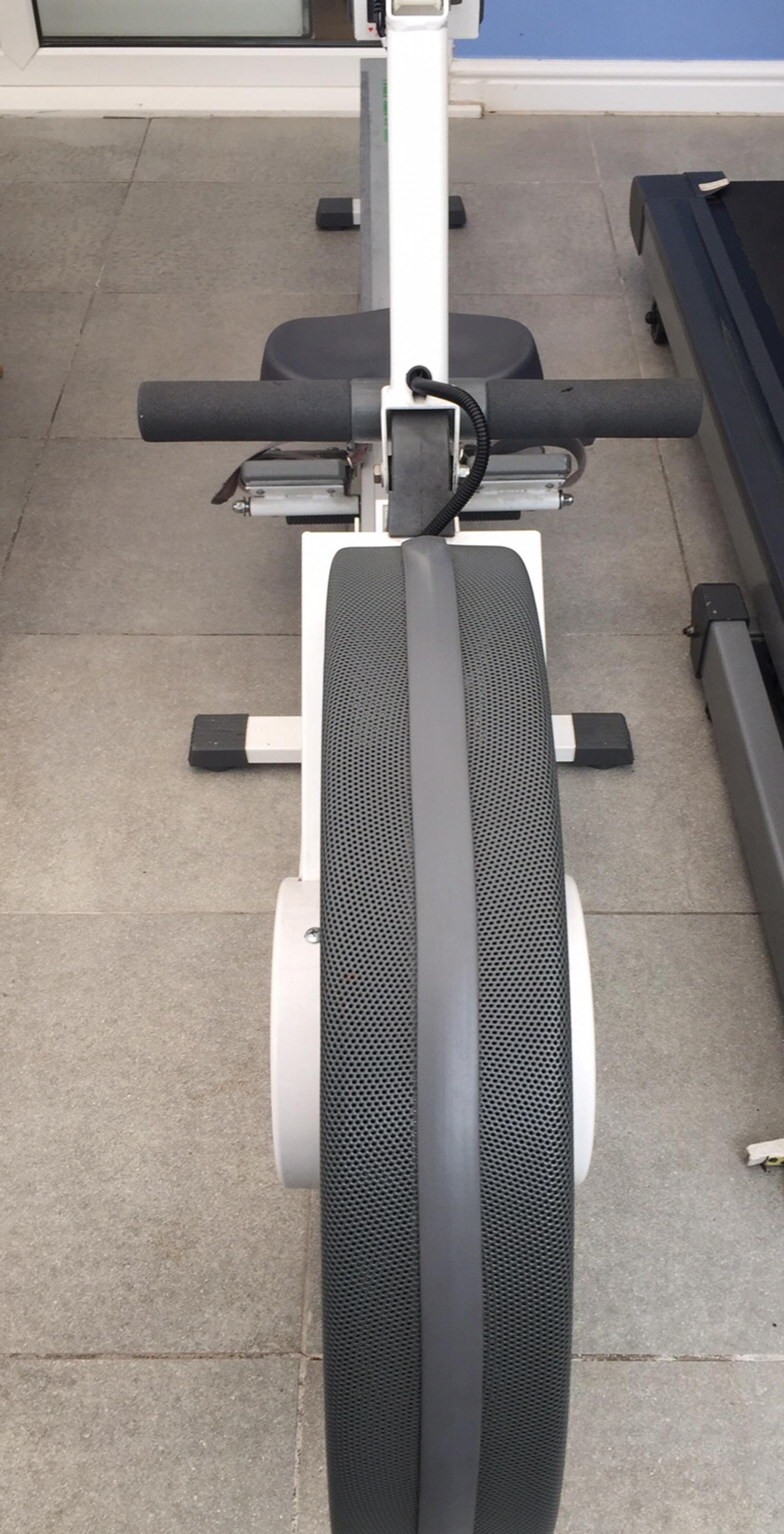 TUNTURI pro rowing machine in L35 Helens for £90.00 for sale Shpock