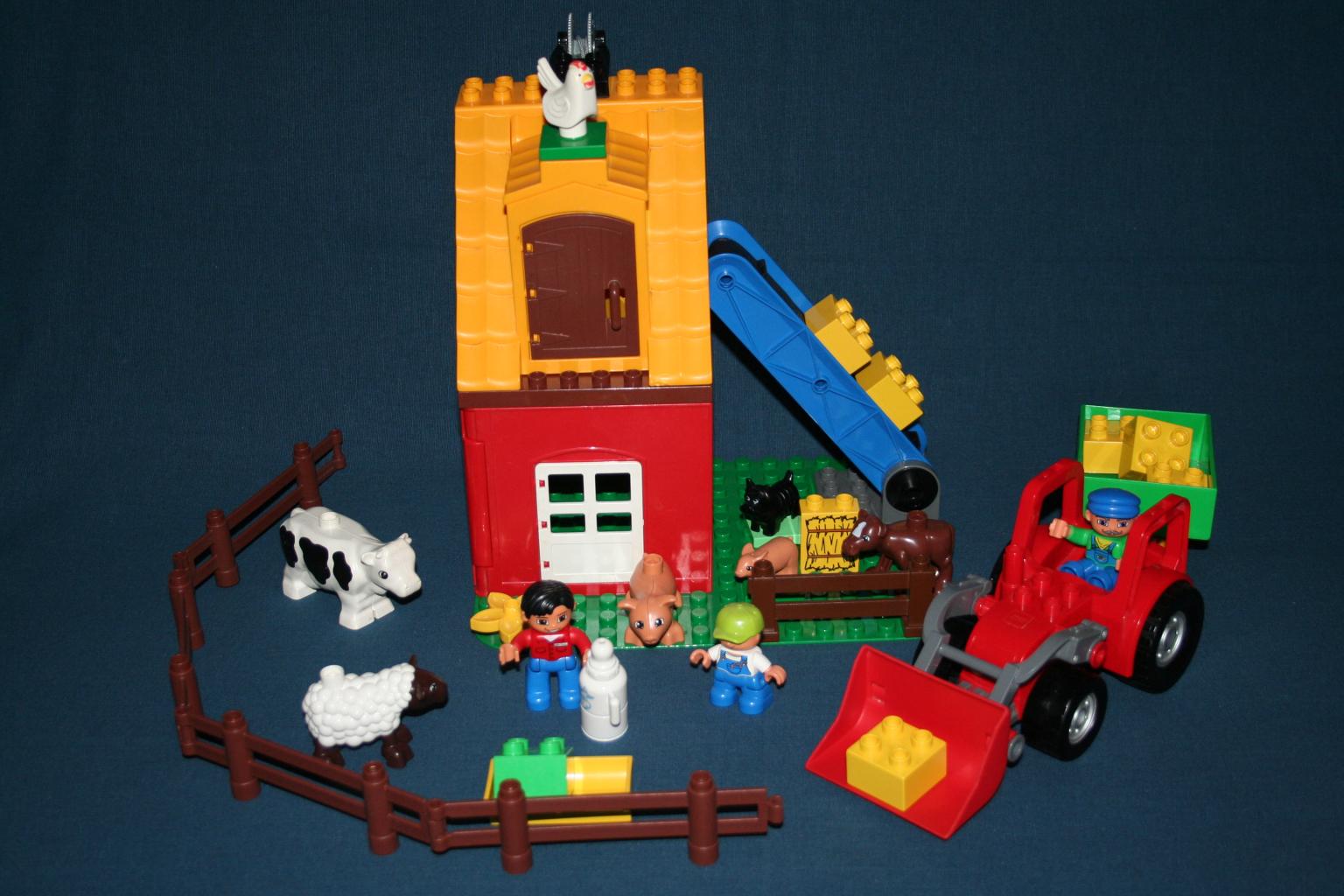 Lego Duplo Bauernhof Tiere Traktor in 5280 Braunau am Inn für € 38,00