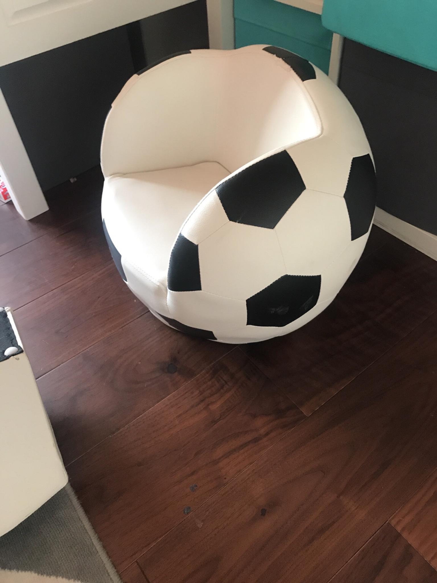 Kids football chair in SW6 Fulham for £5.00 for sale Shpock