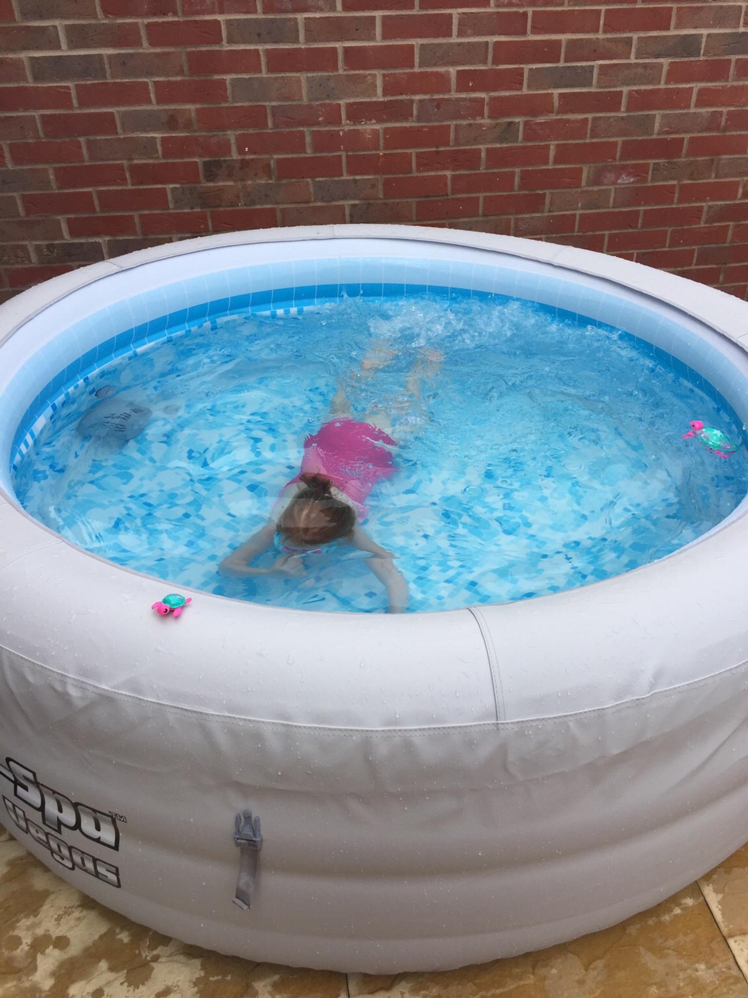 Lazy Spa Vegas Plug and play in NN5 Northampton for £300.00 for sale