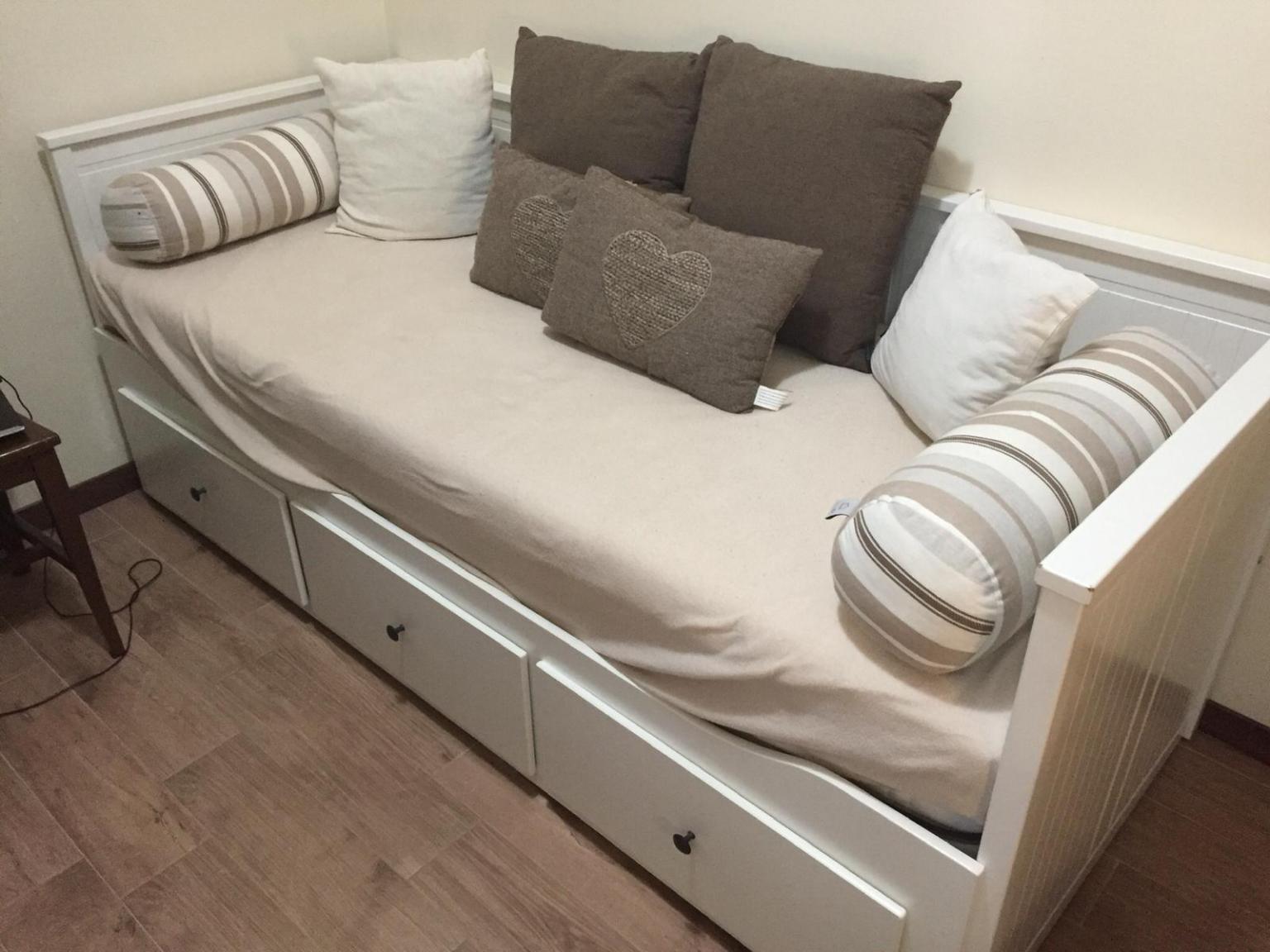 Divano Letto Bianco Ikea — Teatrodiverzura