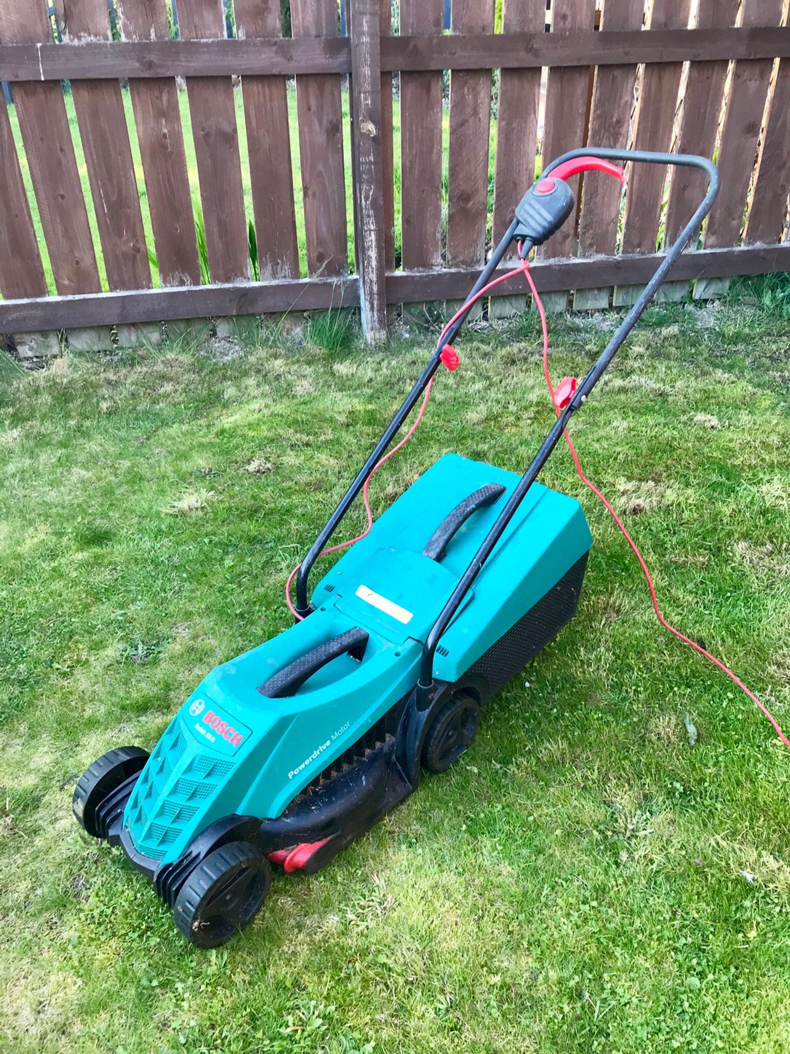 Reyhan Blog Bosch Rotak 32r Electric Rotary Lawnmower With 32 Cm