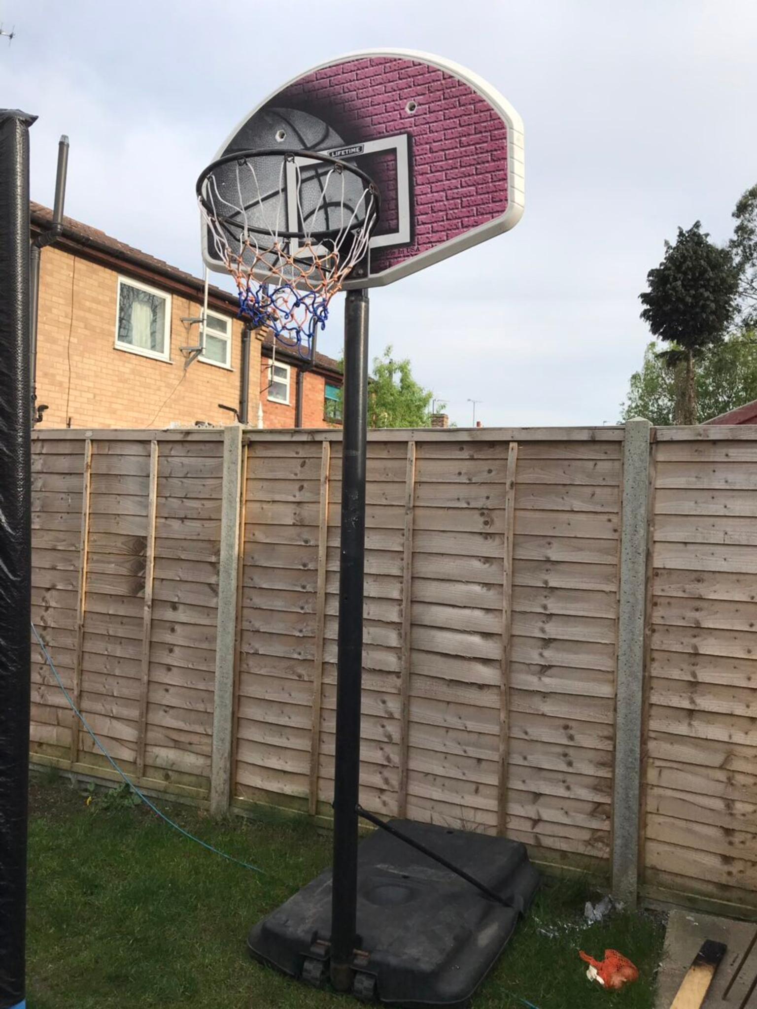 Lifetime Adjustable Portable Basketball Hoop in PE15 March for £30.00