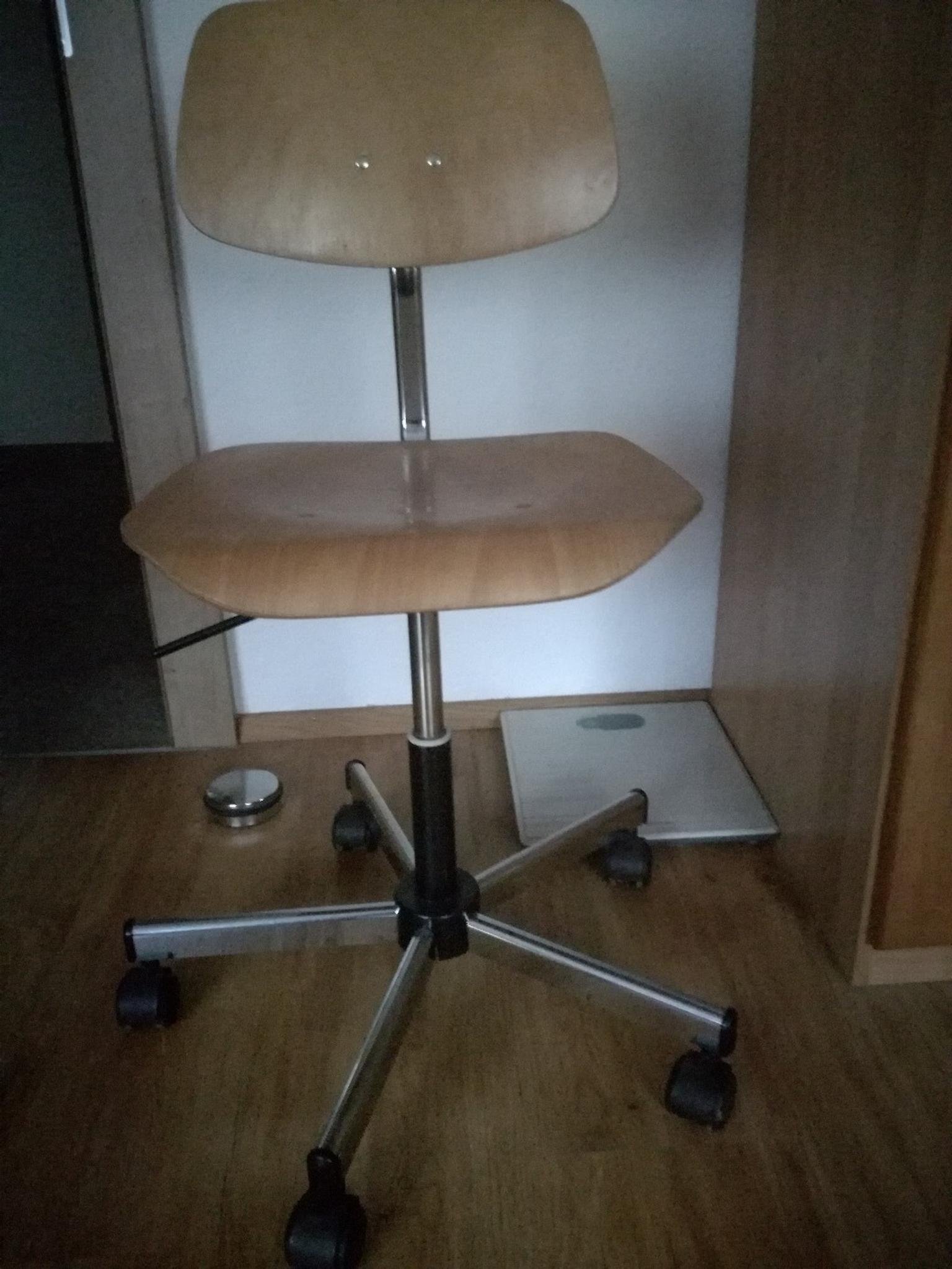 Holz Dreh Bürostuhl in 6424 Silz for €22.00 for sale Shpock