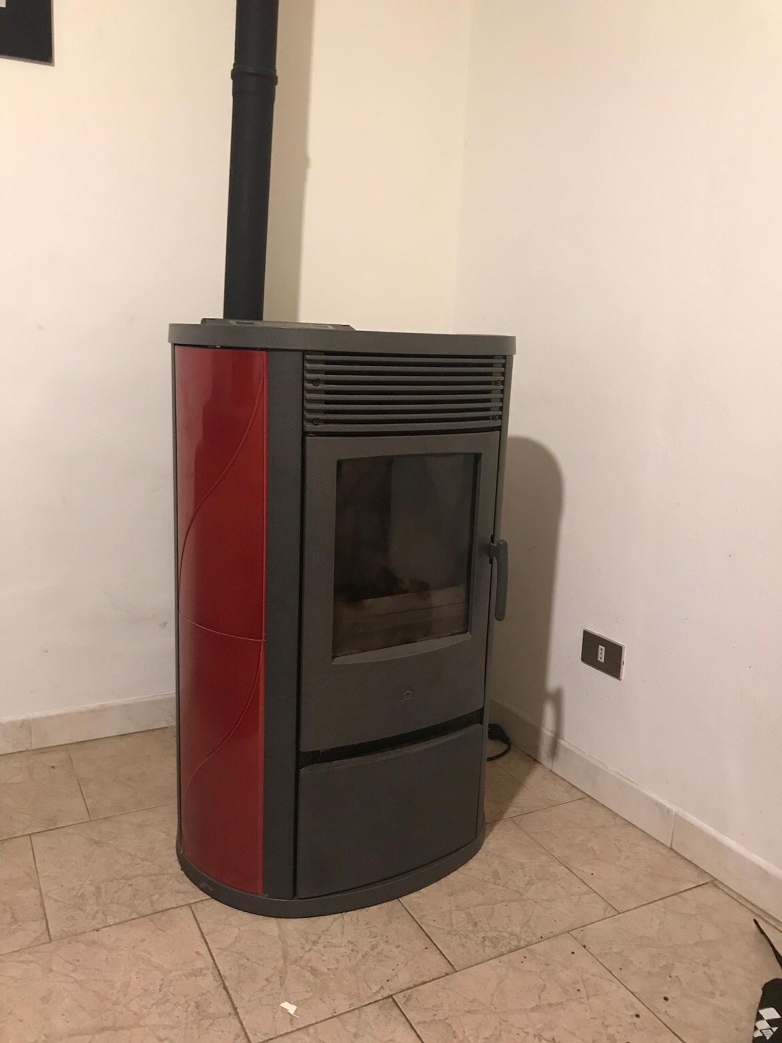 Stufa a Pellet edilkamin iris plus 9 kw in 28923 Cambiasca for €550.00