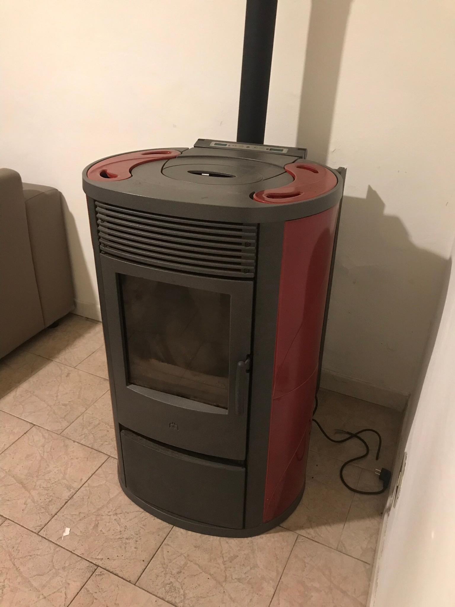 Stufa a Pellet edilkamin iris plus 9 kw in 28923 Cambiasca for €550.00