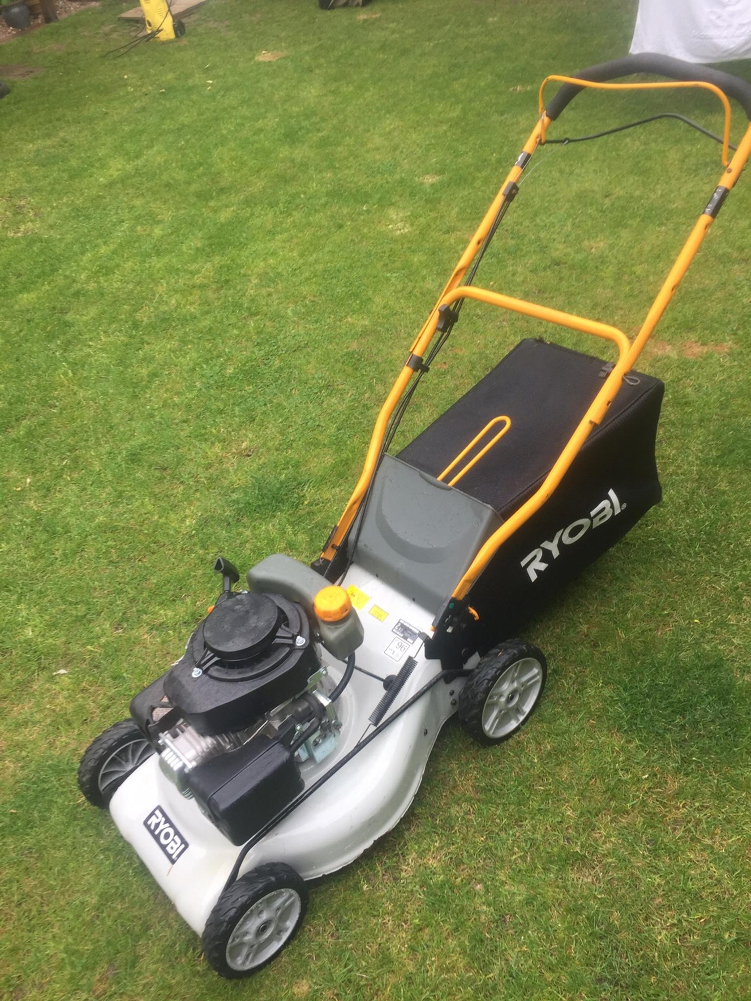 Ryobi self propelled petrol lawnmower in M7 Salford for £95.00 for sale