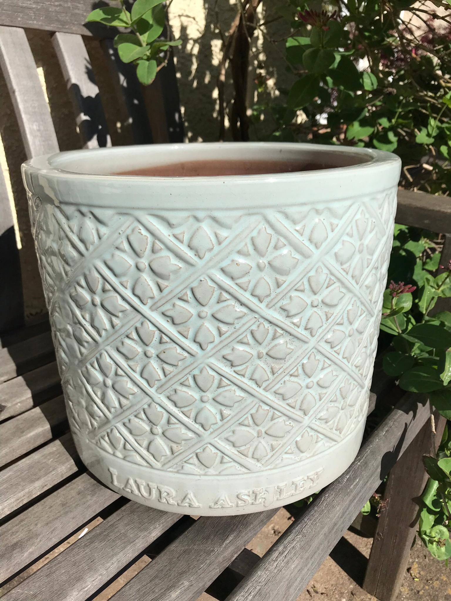 Medium Laura Ashley plant pot in duck egg in WV4 Wolverhampton for £16.