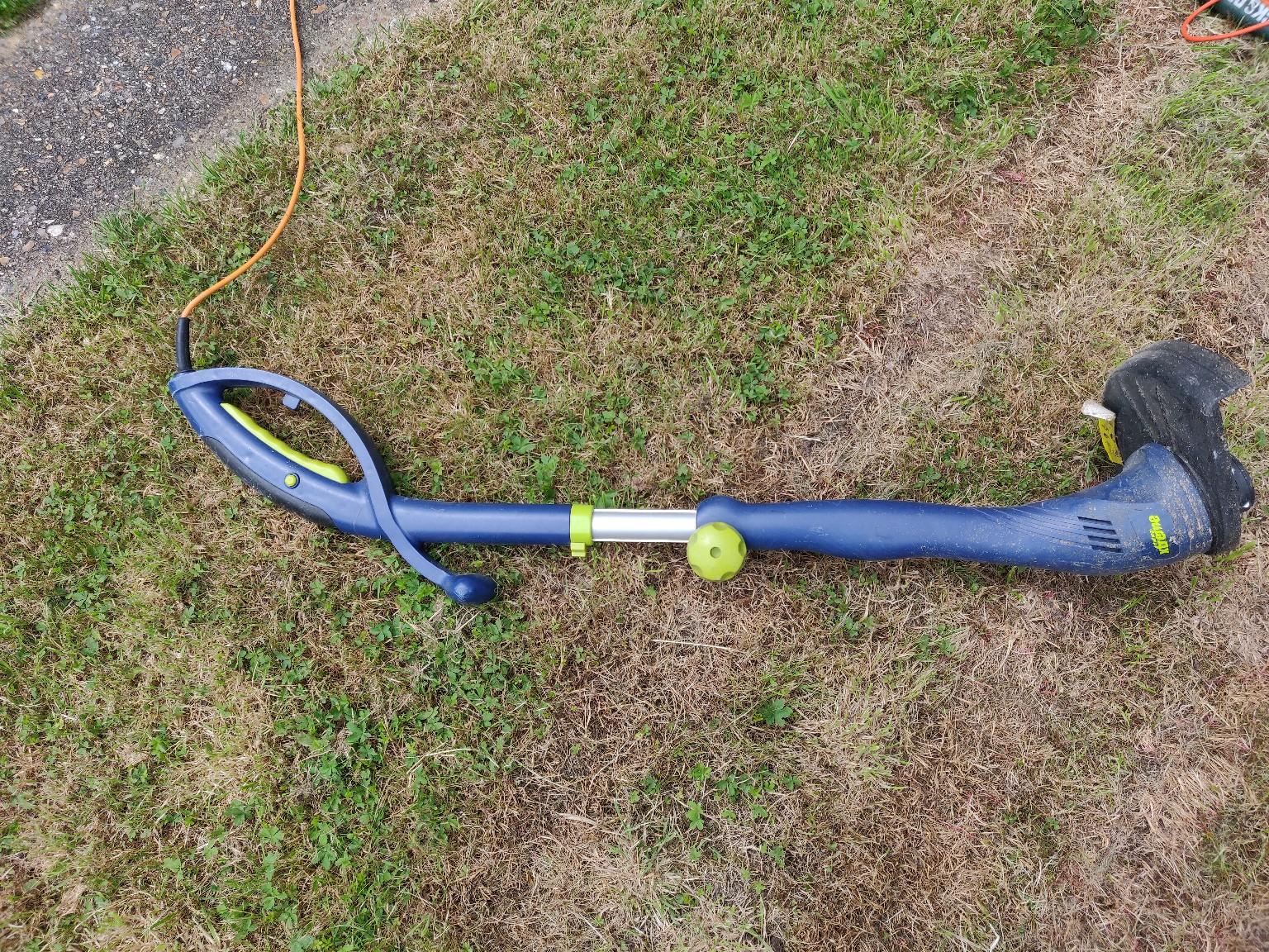 Garden grass trimmer in London for £15.00 for sale Shpock