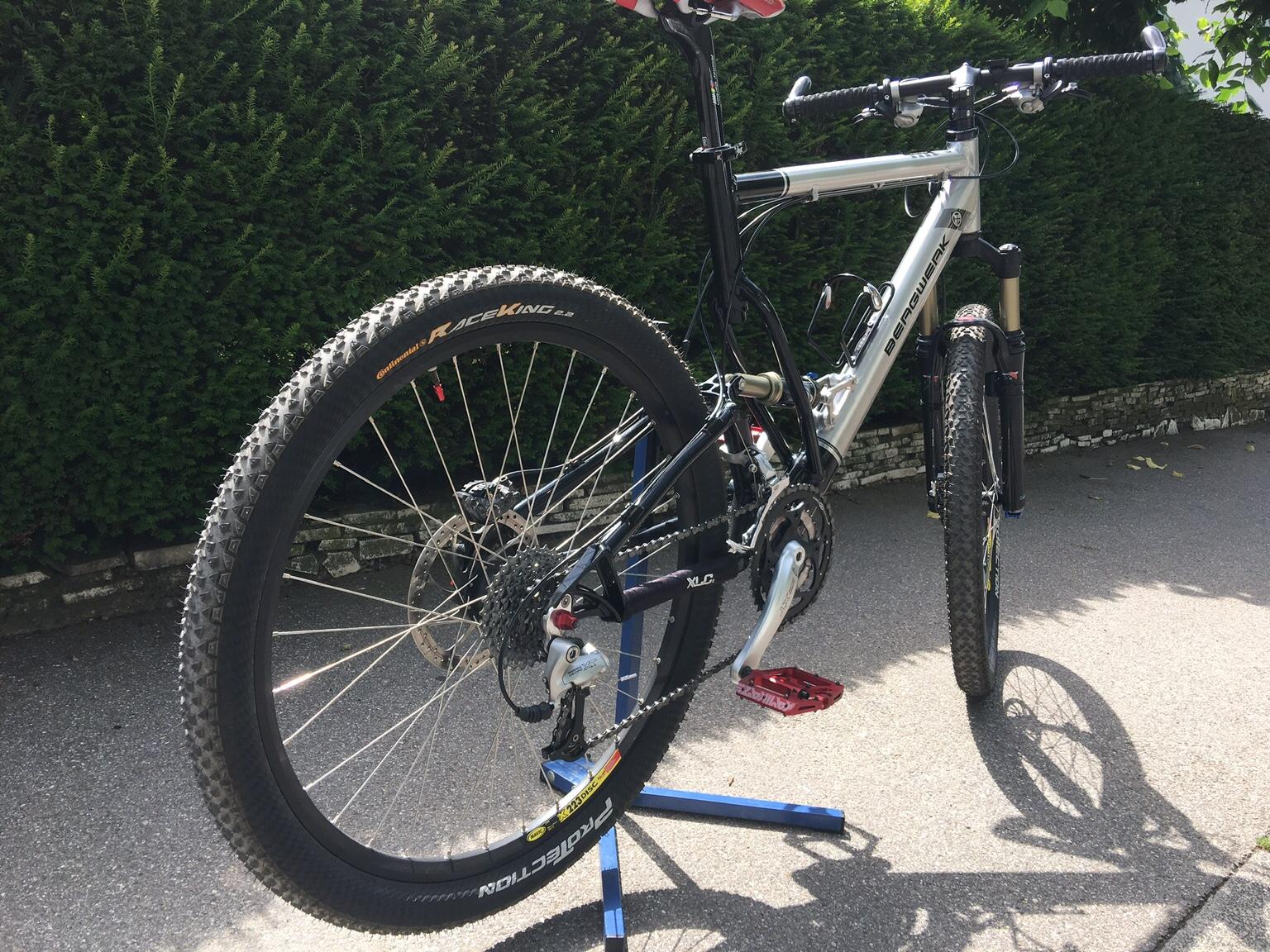 Mountainbike Bergwerk Fully in 70619 Stuttgart für 550,00 € zum Verkauf