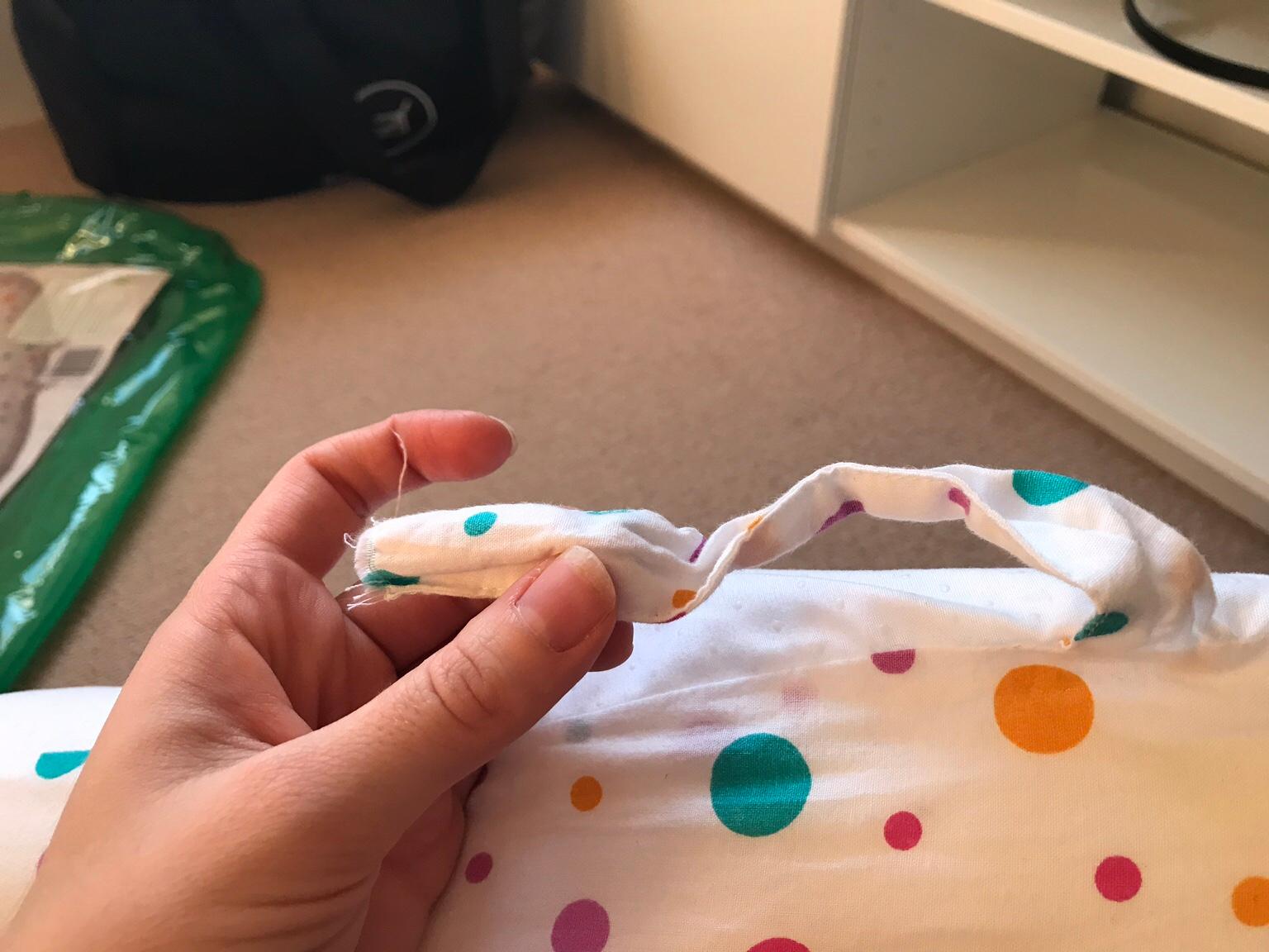 Mamia Snuggle Nest (baby sleeping pod) in SE15 London for £5.00 for