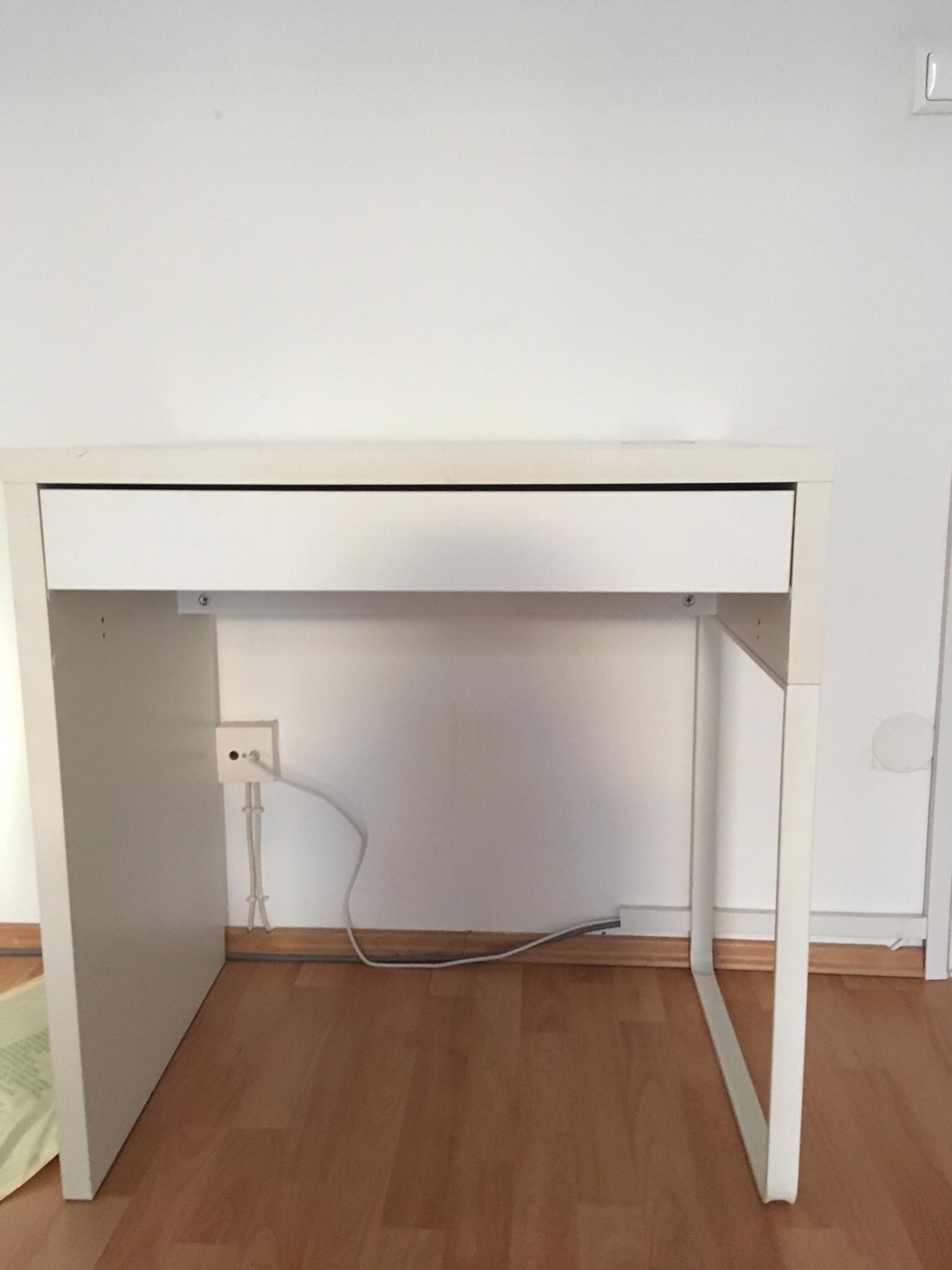 IKEA Schreibtisch in für € 20,00 zum Verkauf Shpock AT