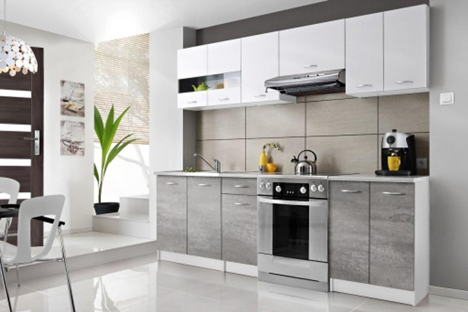 NEUE KÜCHENSCHRÄNKE OHNE EGERÄTE 240 CM!!!!! in 83395 Freilassing für