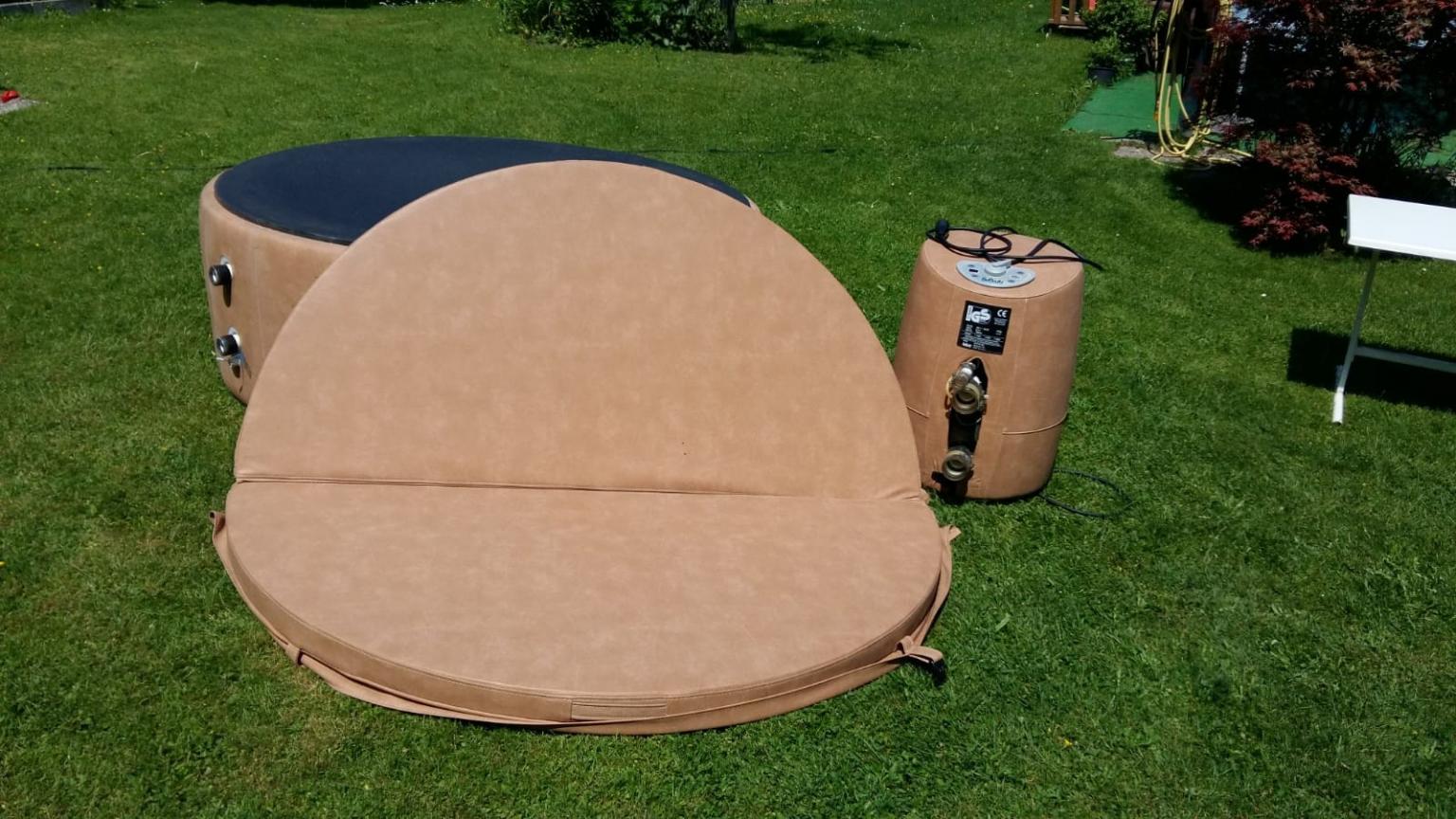 Softub220Whirlpool Abdeckung in 6421 Rietz for €300.00 for sale Shpock