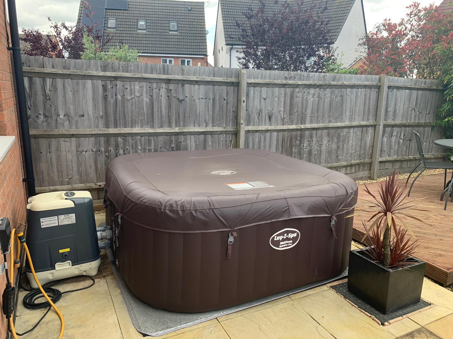 Lay Z Spa Maldives Hydrojet Pro in CV23 Rugby for £600.00 for sale Shpock