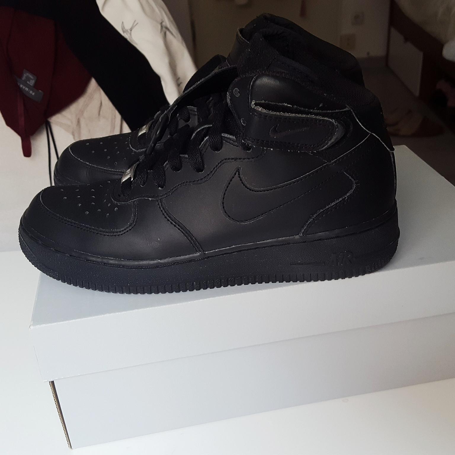 NIKE Damen Air Force 1 MID schwarz, Gr. 38 Schwarz 38