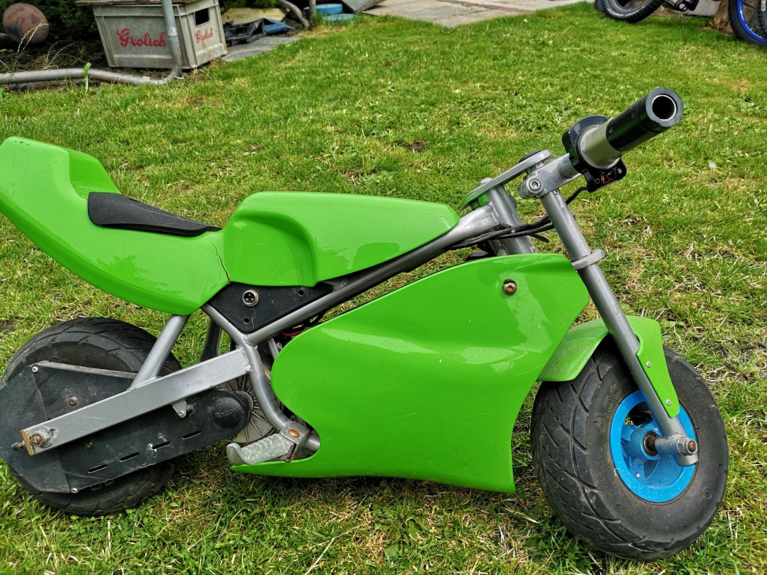 Razor pocket rocket electric mini moto bike in Oakengates for £35.00