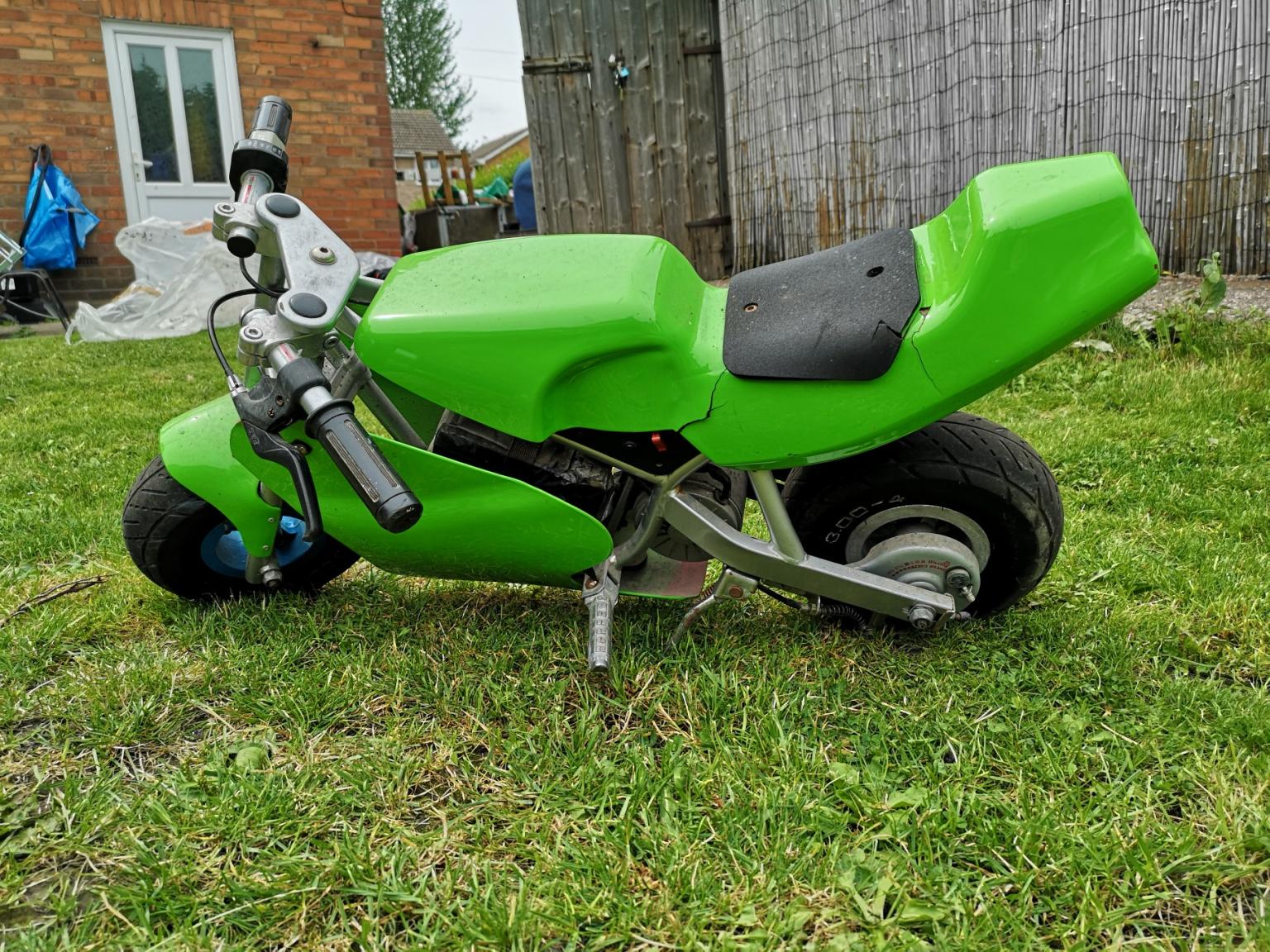 Razor pocket rocket electric mini moto bike in Oakengates for £35.00