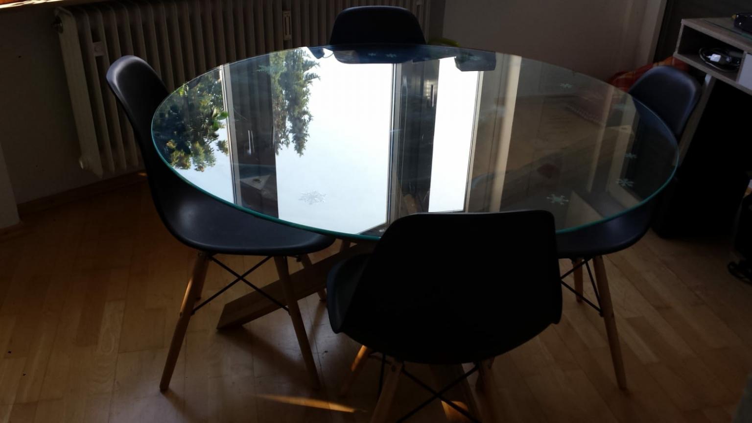 Tisch, Esstisch, rund in 67061 Ludwigshafen am Rhein für 120,00 € zum