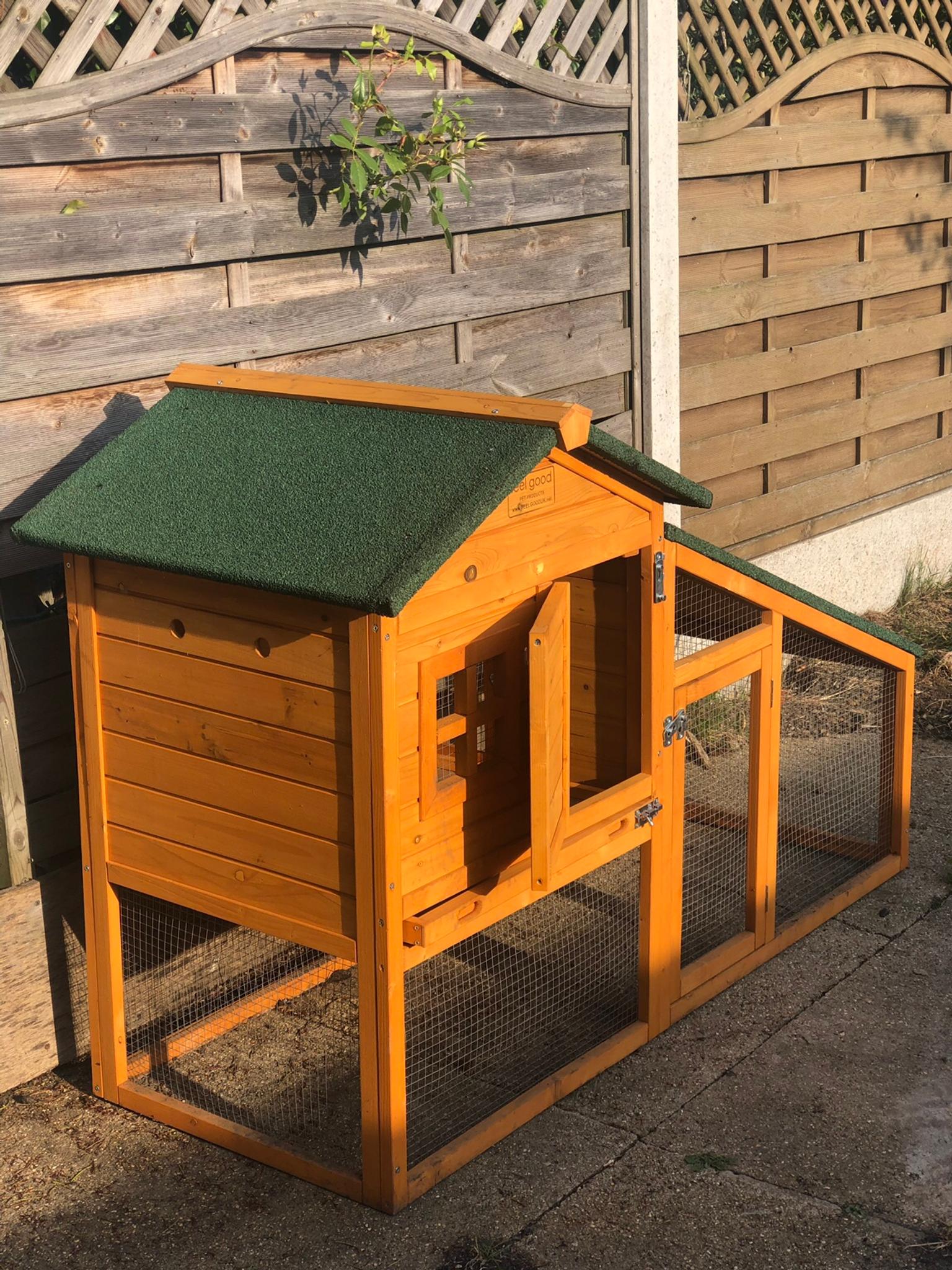 Rabbit Hutch in E4 London Borough of Waltham Forest for £