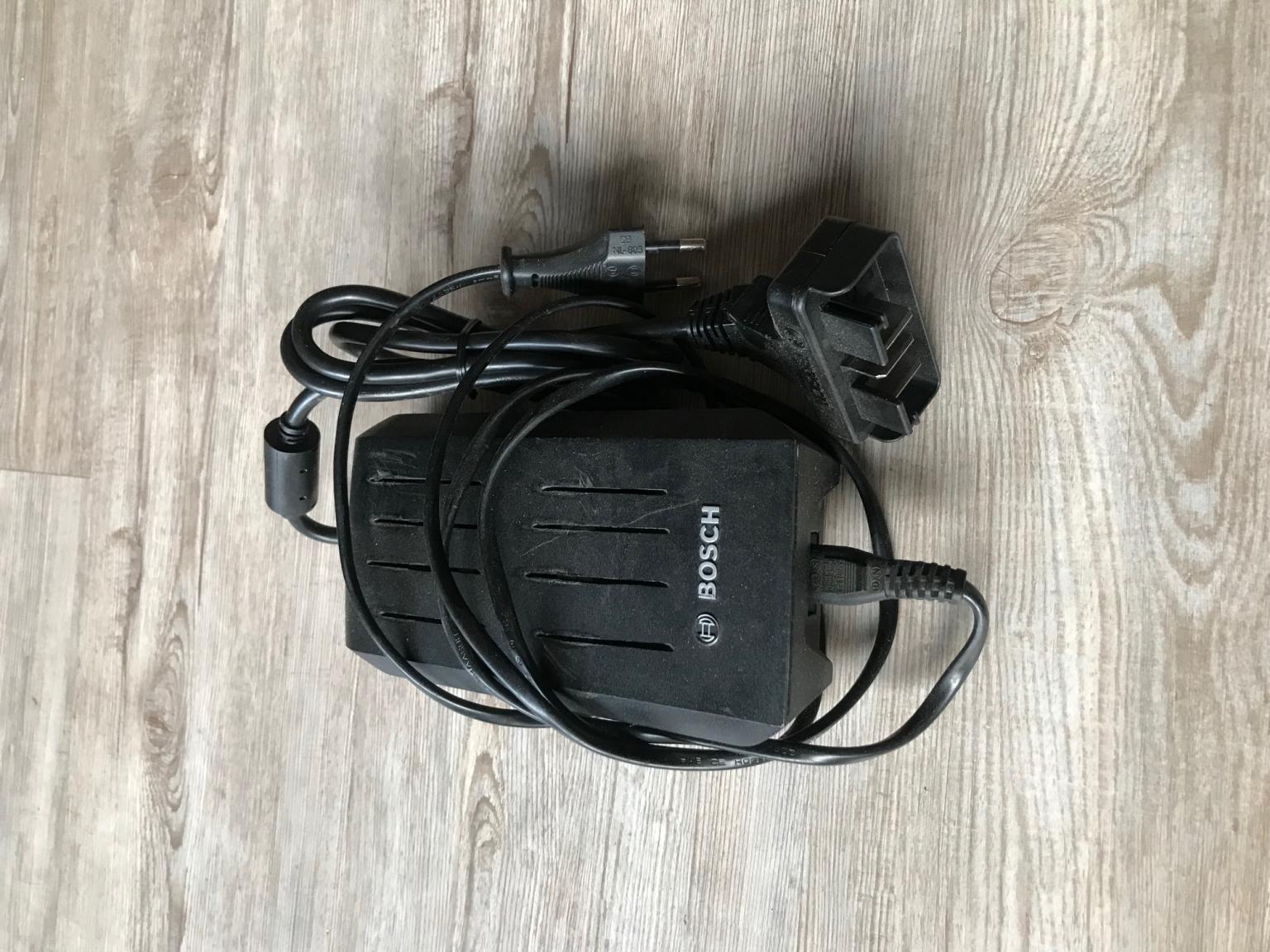 Aufladegeräte eBike von Bosch 4A in 6330 Stadt Kufstein für € 35,00 zum