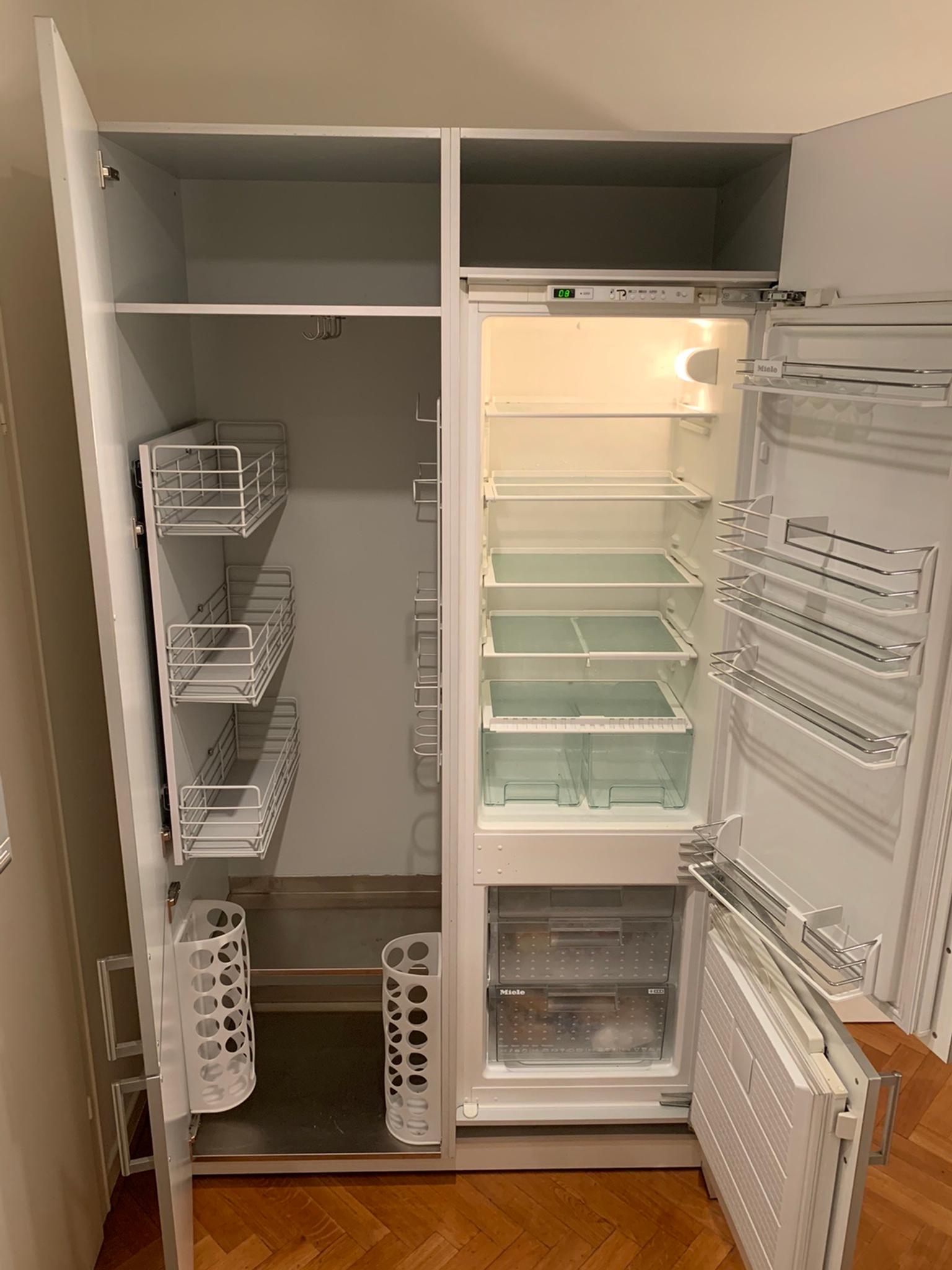 Bulthaup Schrank mit KühlGefrierkombi in 56068 Koblenz für 215,00