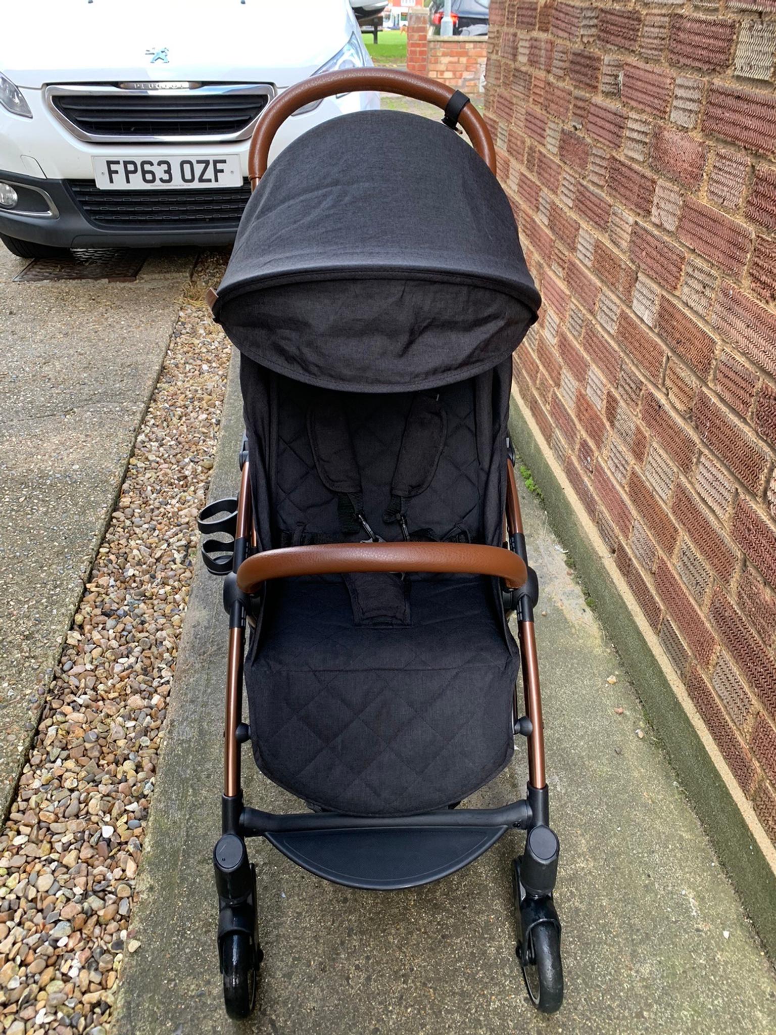 Ickle bubba globe max pushchair in Basildon for £150.00 for sale Shpock