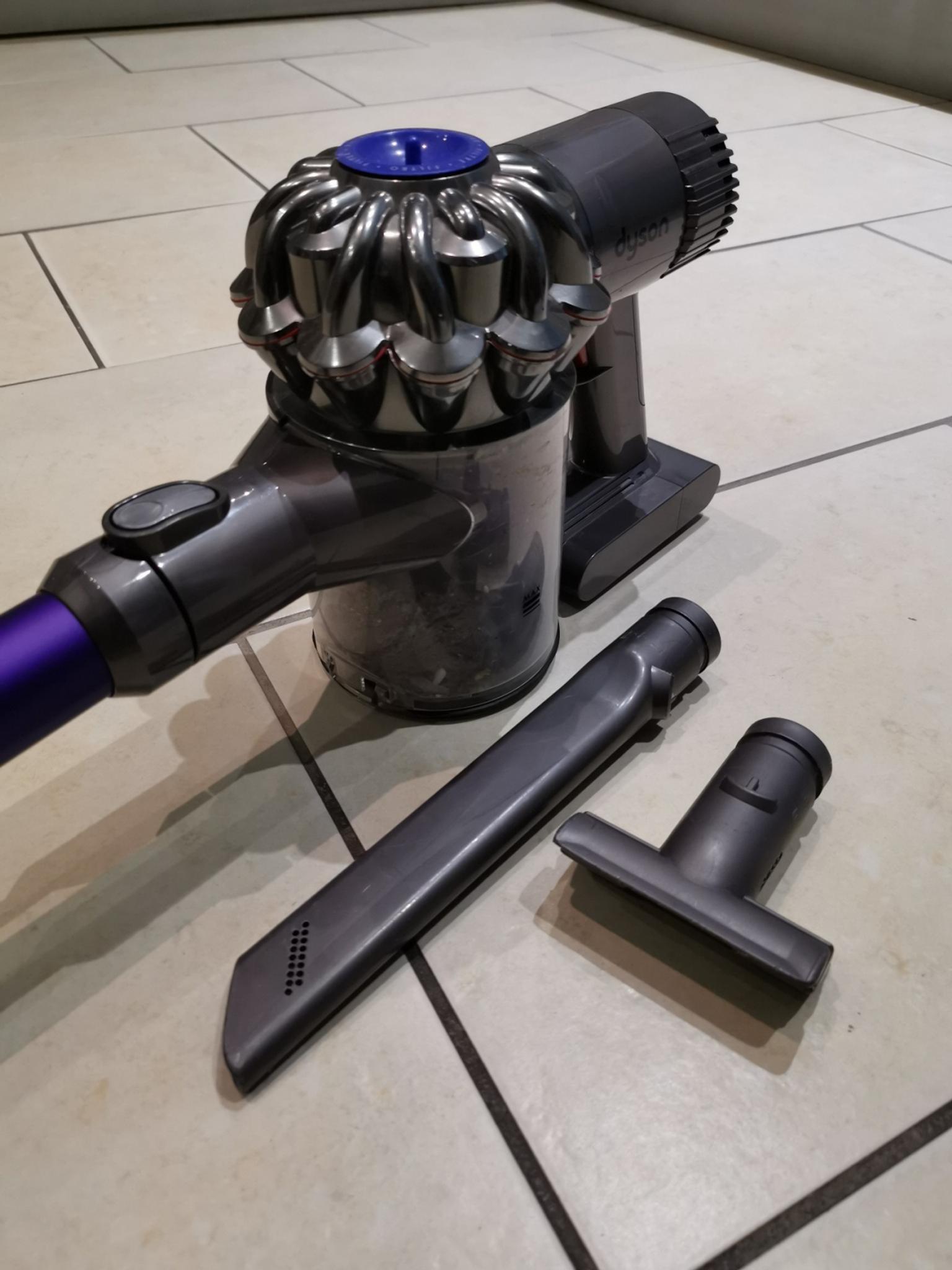 dyson handheld cordless vacuum hoover in B1 Birmingham for £85.00 for