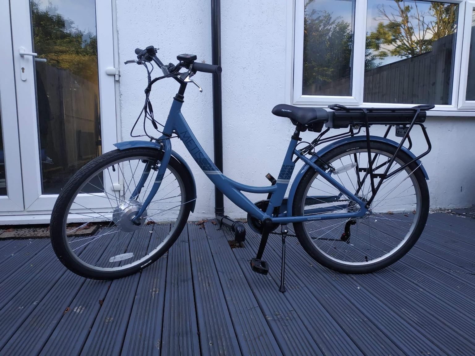 Apollo Metis Womens Electric Hybrid Bike in B37 Solihull for £400.00