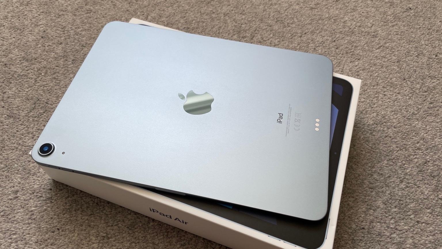 iPad Air 4th generation (2020) sky blue 256GB in SM5 Sutton for £600.00