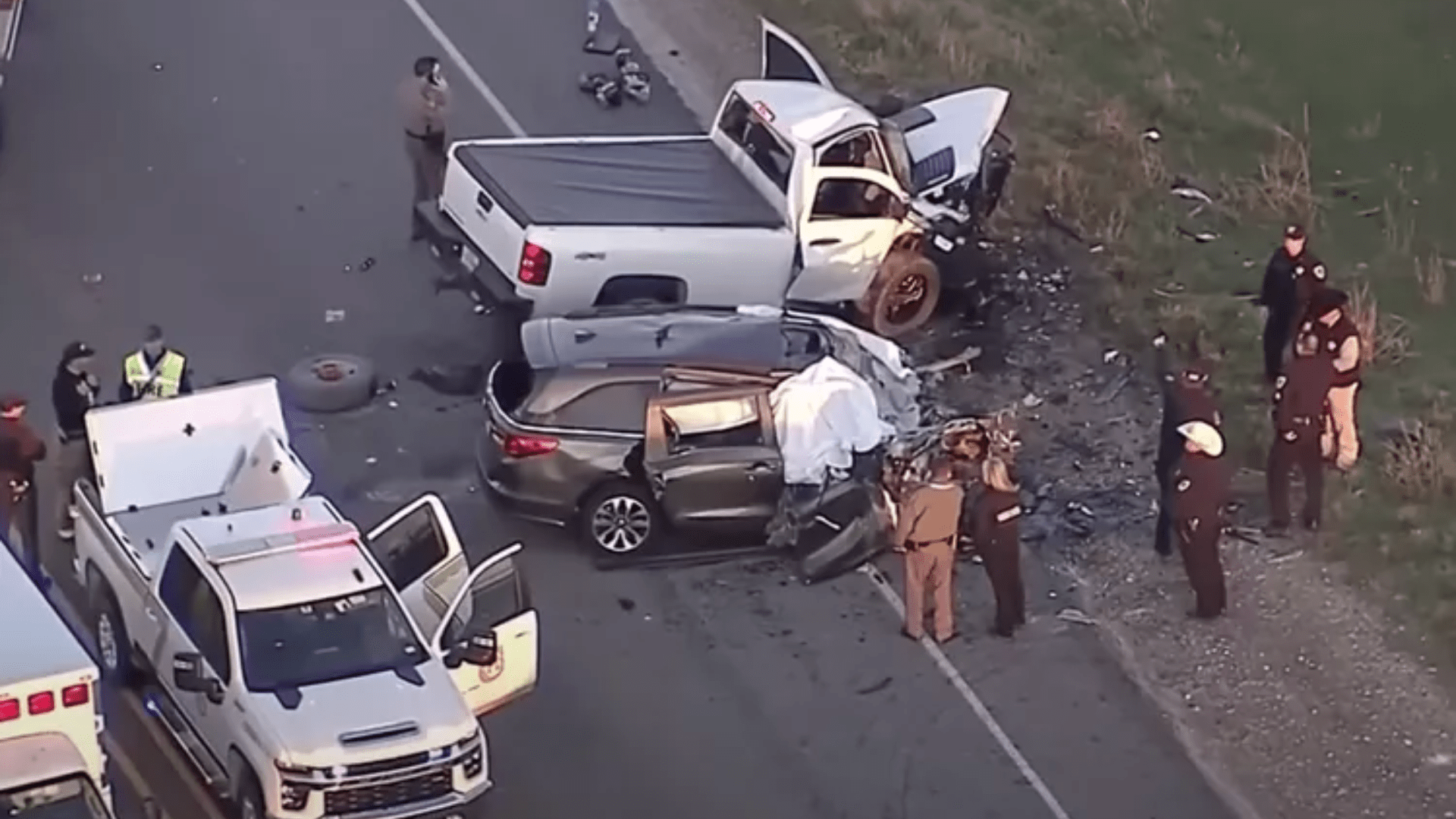 3 Generations of family killed in freak car accident in Texas