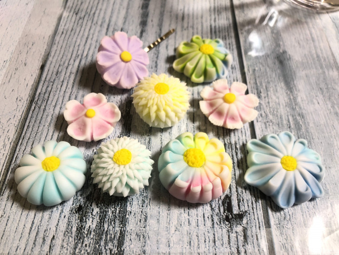 樹脂粘土で和菓子の芸術品『練りきり（上生菓子）』をつくろう～菊の花編～ WEBOO[ウィーブー] 暮らしをつくる