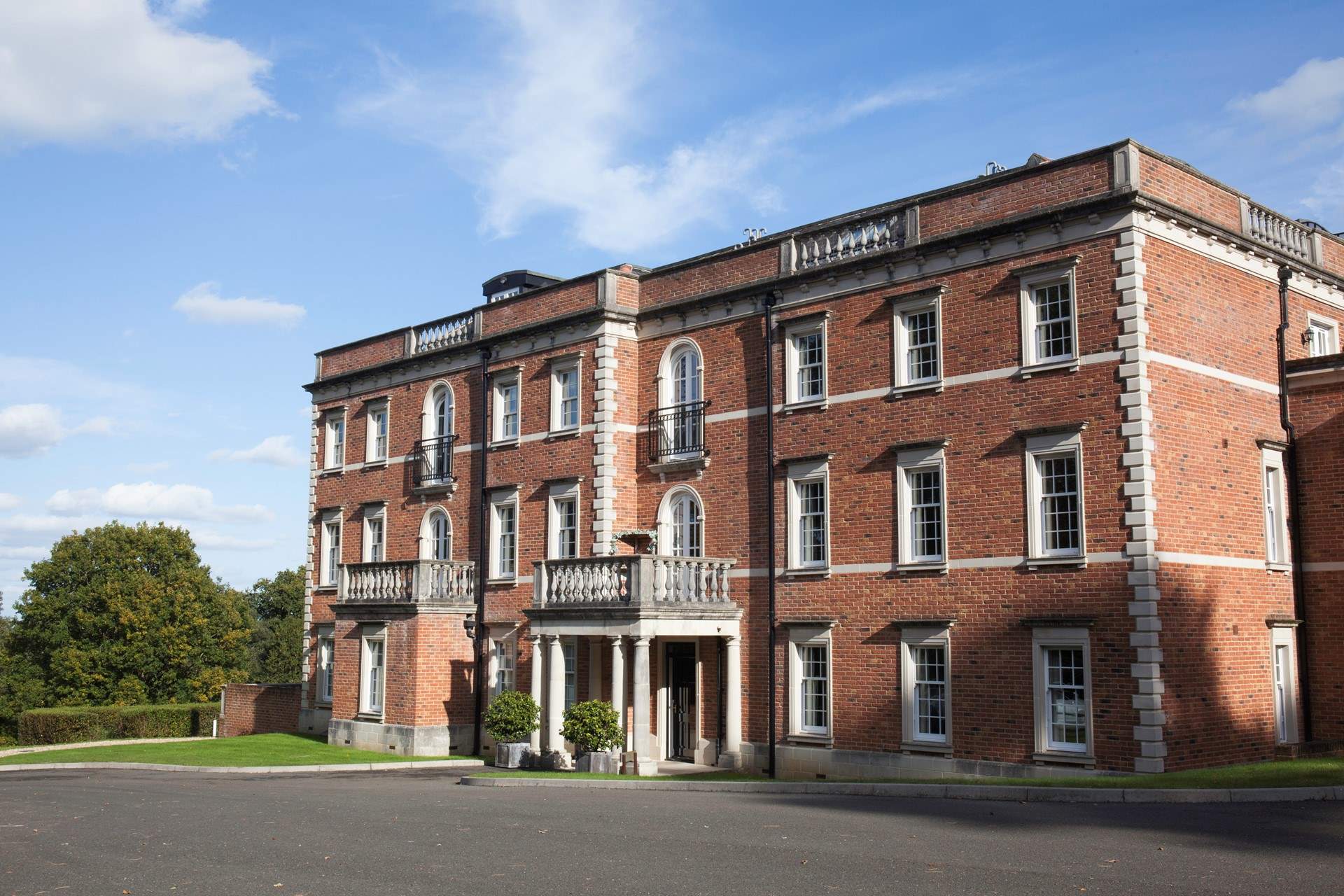 The Penthouse Springfield Court, Holiday Cottage Description Classic