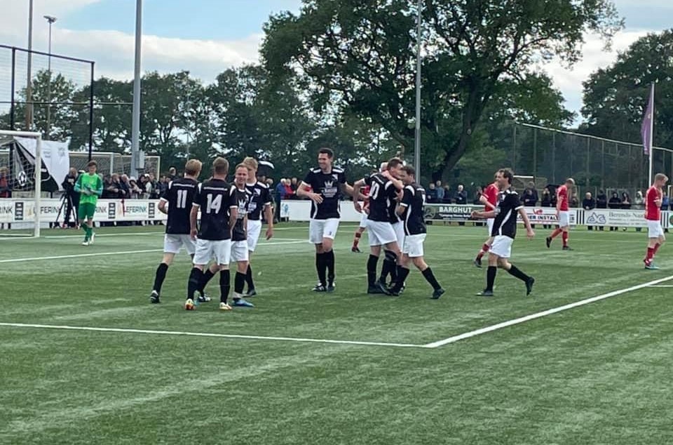 Sportclub Markelo Verpulvert Reünie En Pakt Titel In 4E Klasse - Sportclub Markelo