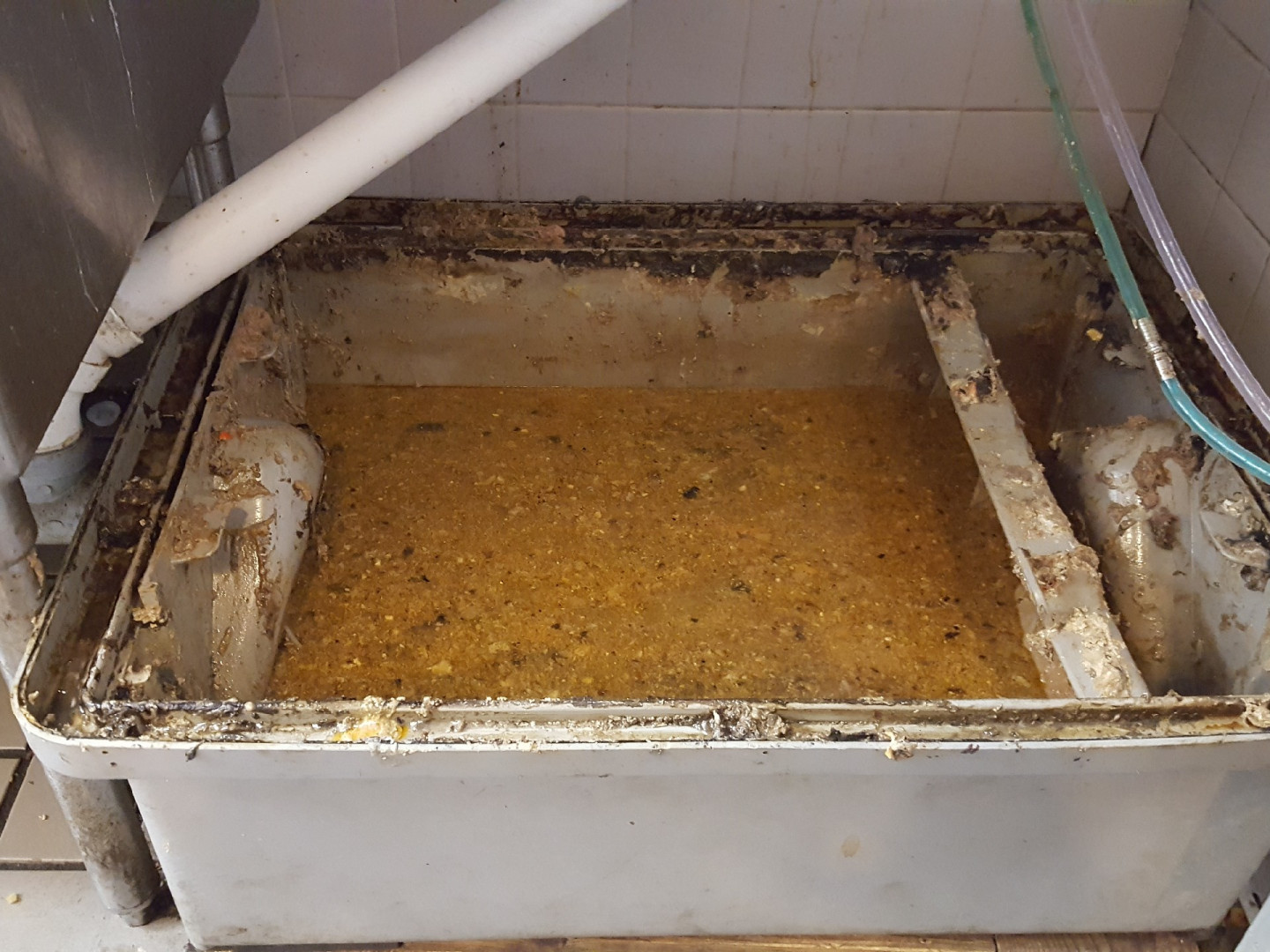 How to Properly Clean a Grease Trap Sta.ME