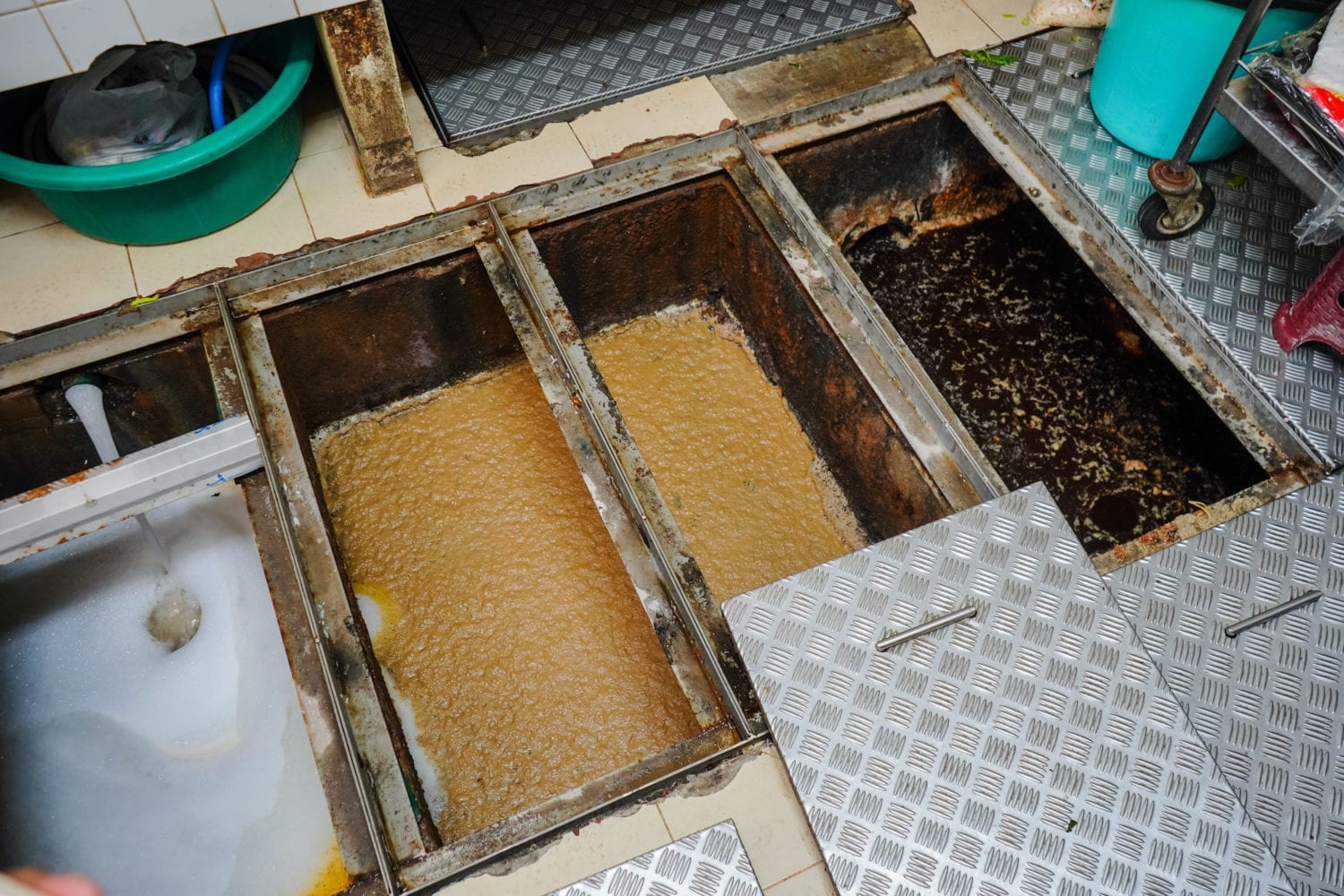 How to Properly Clean a Grease Trap Sta.ME
