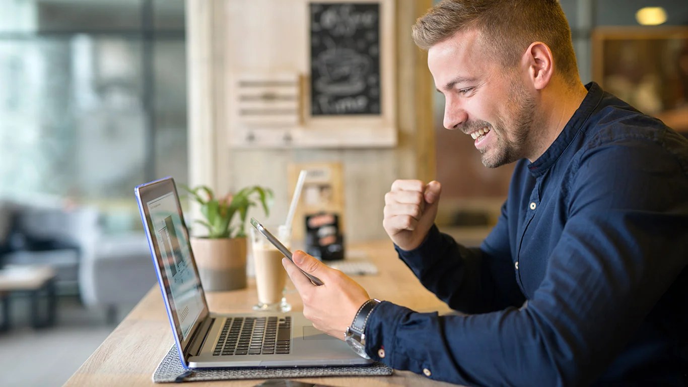 Is it beneficial to study a supervisory management course online?