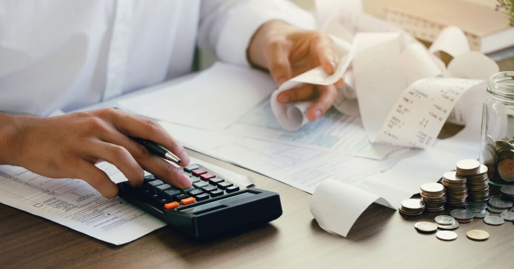 How Surplus Payments Affect Bankruptcy Costs In Canada