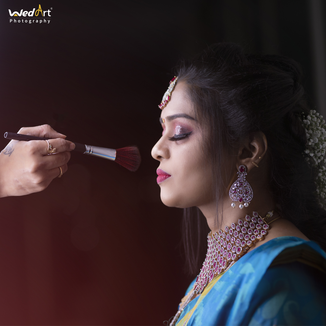 5 Tips to Remember before you book your bridal Makeup Artist Wedarts