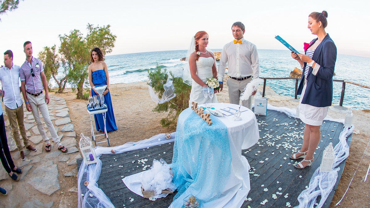A wedding by the sea on the island of Crete