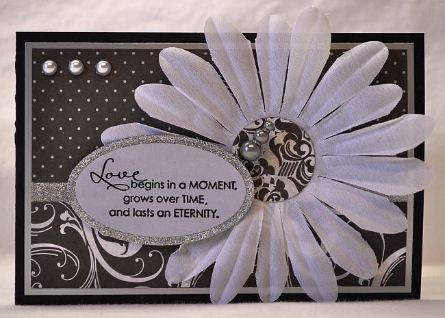 Wedding anniversary cards to express your heartiest wishes to the