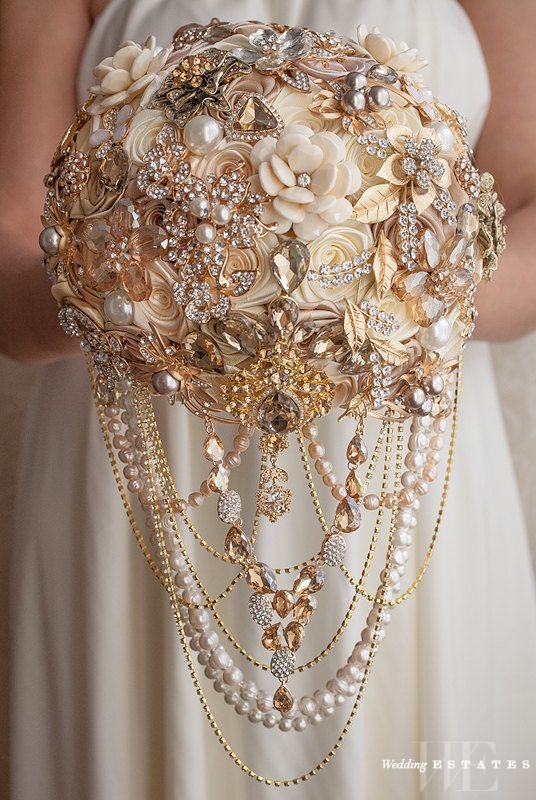 New Bouquet Trends; Brooch Bouquets Wedding Estates