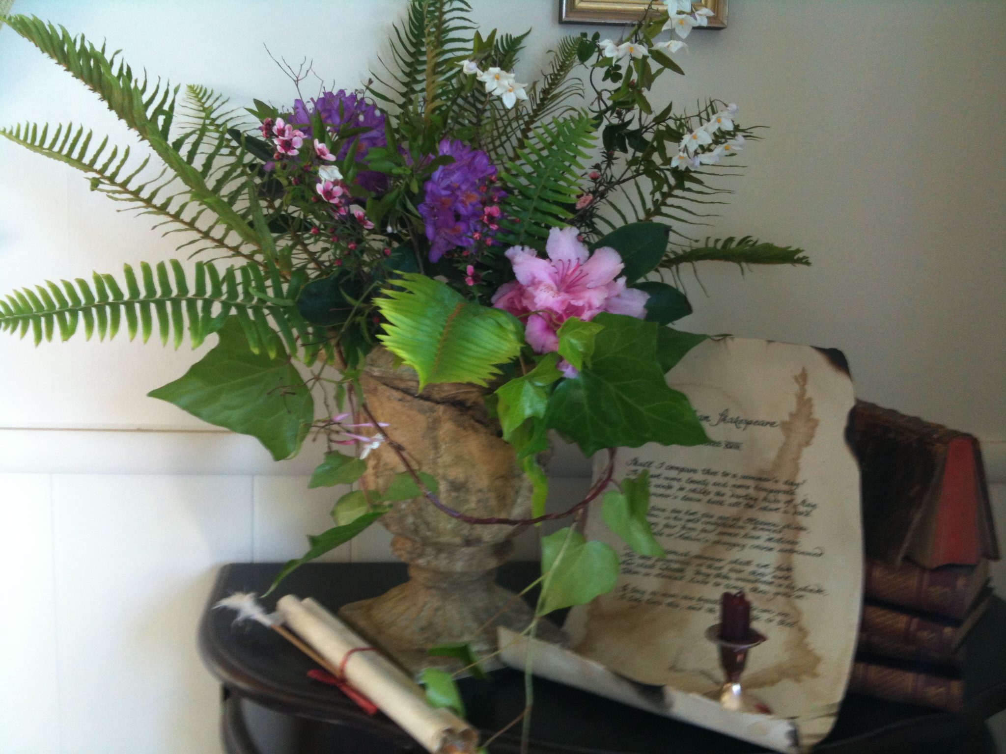 Blog Romantic Flower Arrangements Around Antique Books