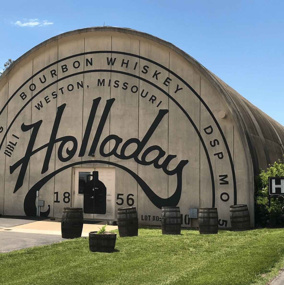 Boozy Wedding Venues in Kansas City Brewery, Winery, & Distilleries