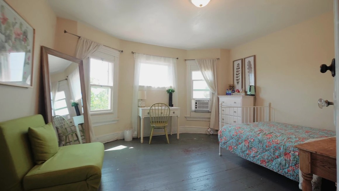 CannabisFriendly Vacation Rental Weed Bus LA