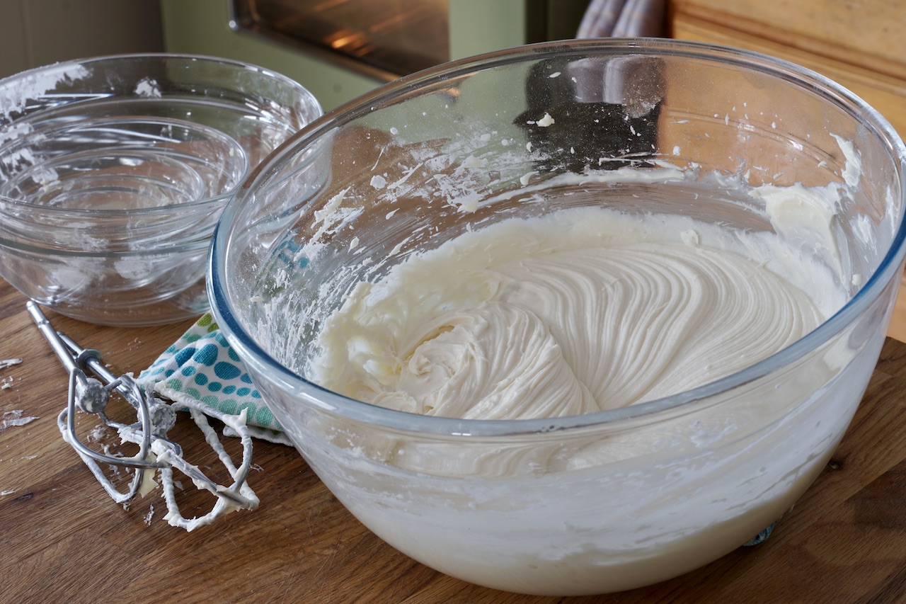 Lemon Cream Cheese Icing Weekend at the Cottage
