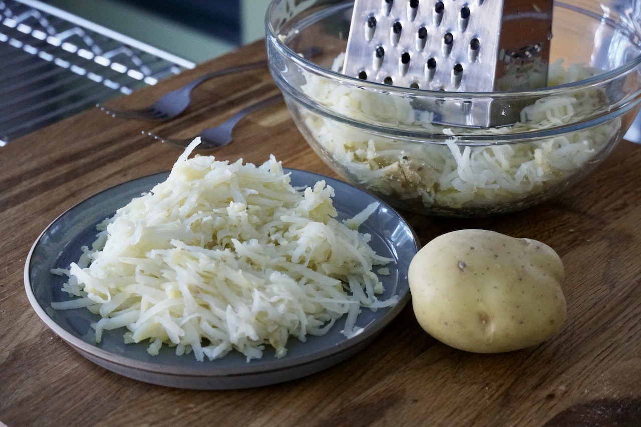 POTATO RÖSTI RECIPE with onions and Gruyère!