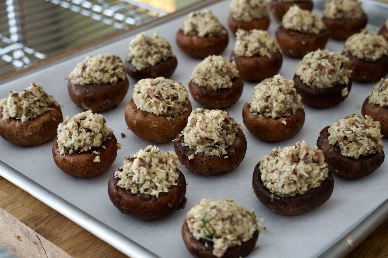 Stuffed Mushrooms with prosciutto and Parmesan with Prosciutto and Parmesan